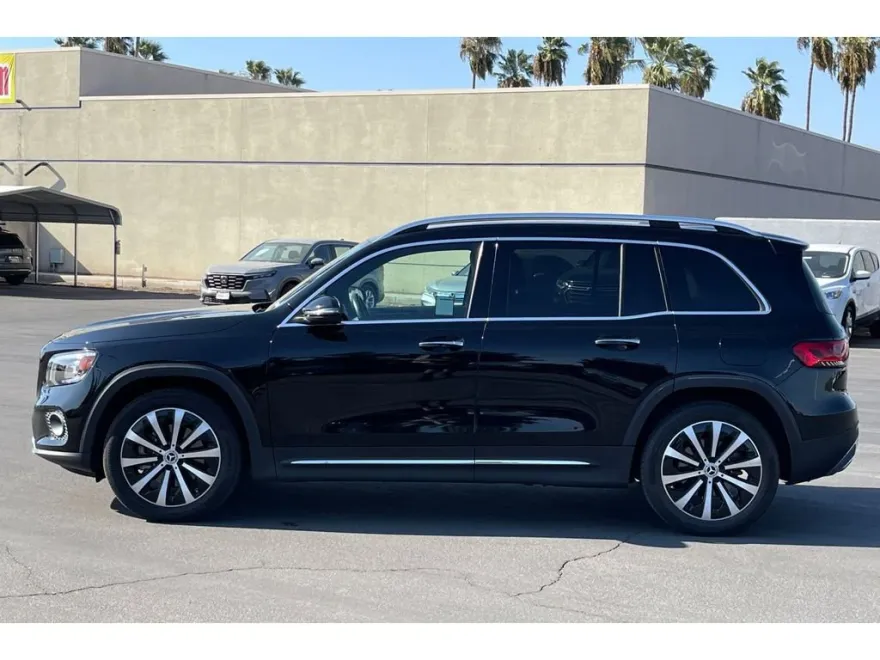 2022 Mercedes Benz GLB 250 photo 1