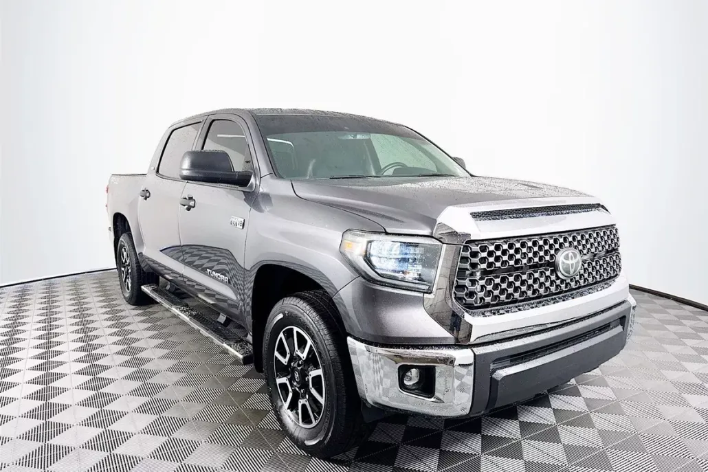 2020 Toyota Tundra SR5 CrewMax photo 1