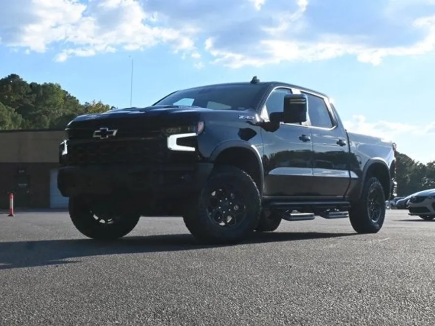 2024 Chevrolet Silverado 1500 ZR2 photo 1