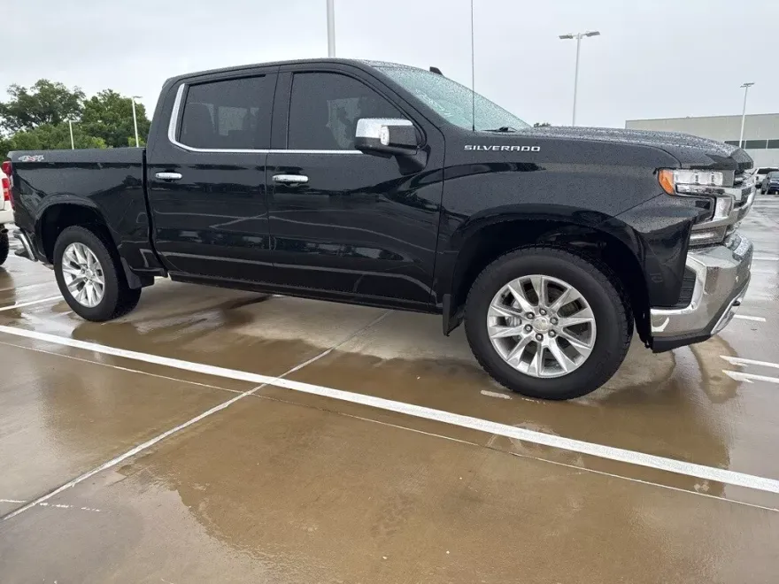 2021 Chevrolet Silverado 1500 LTZ photo 1