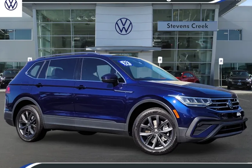 2022 Volkswagen Tiguan SE photo 1
