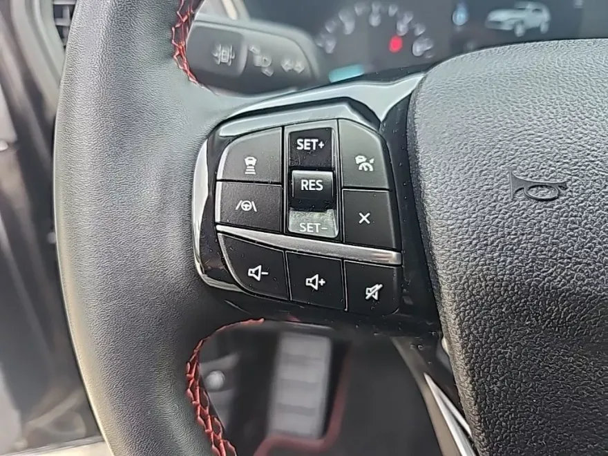 2022 Ford Escape SEL photo 22
