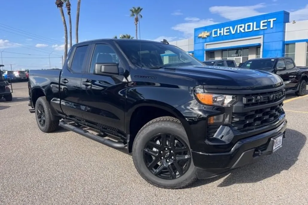 2026 Chevrolet Silverado 1500 Custom photo 1