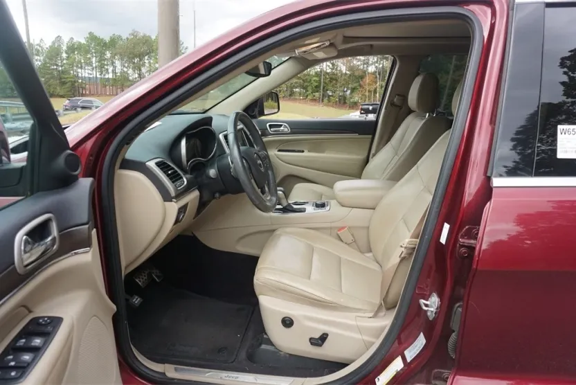 2017 Jeep Grand Cherokee Limited photo 1
