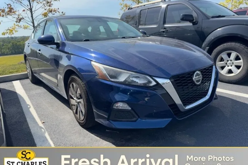 2020 Nissan Altima S photo 1