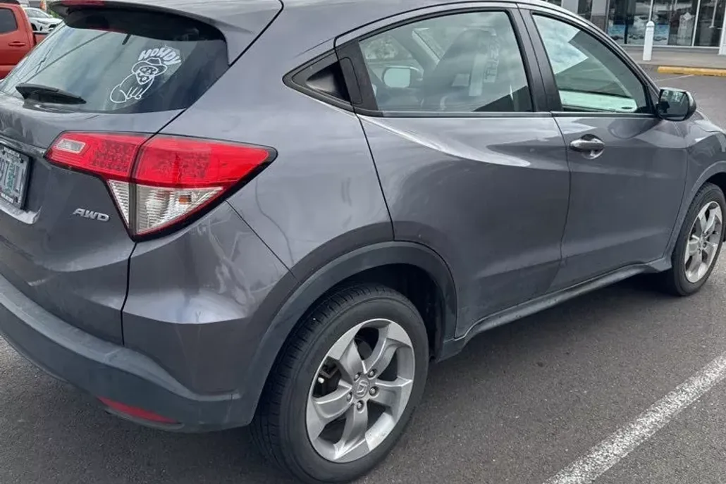 2020 Honda HR-V LX photo 1