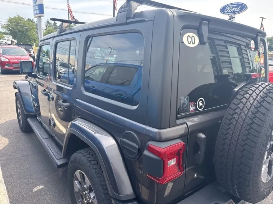 2018 Jeep Wrangler Unlimited Sahara photo 1