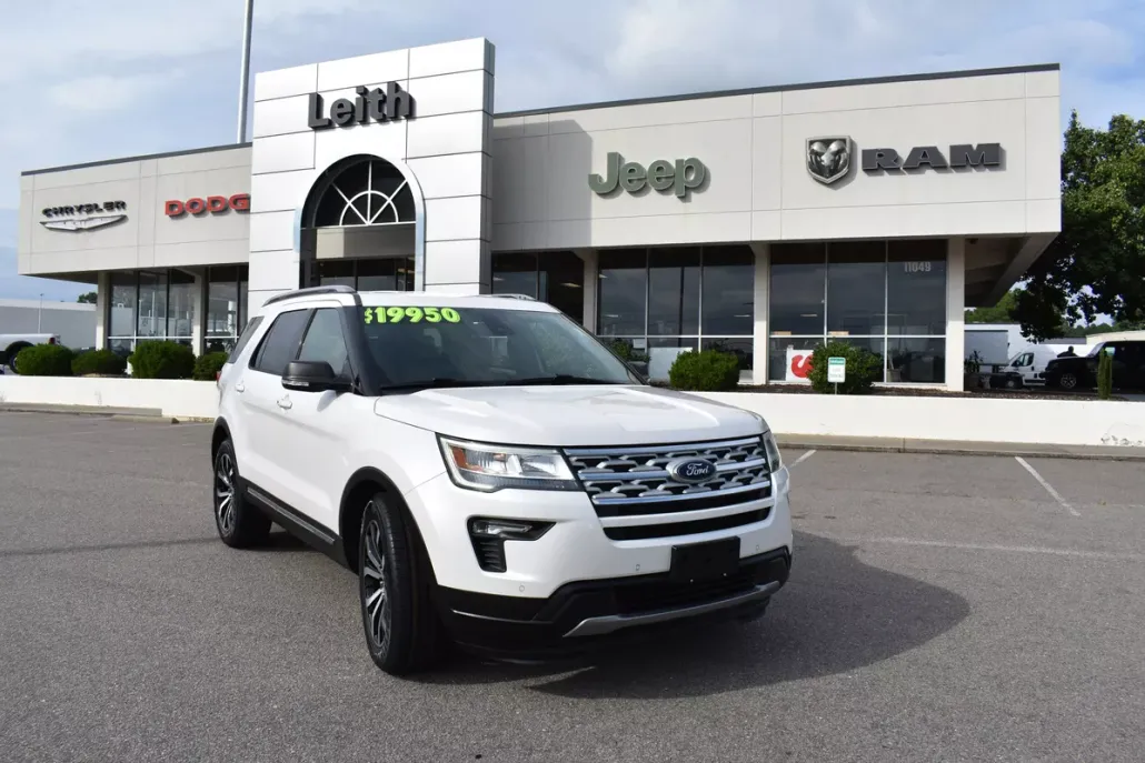 2019 Ford Explorer XLT photo 1