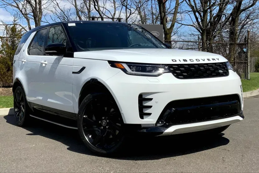 2025 Land Rover Discovery SE photo 1