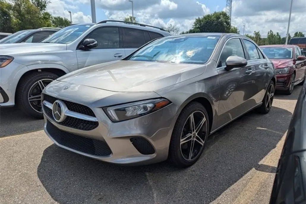 2019 Mercedes Benz A 220 4MATIC photo 1