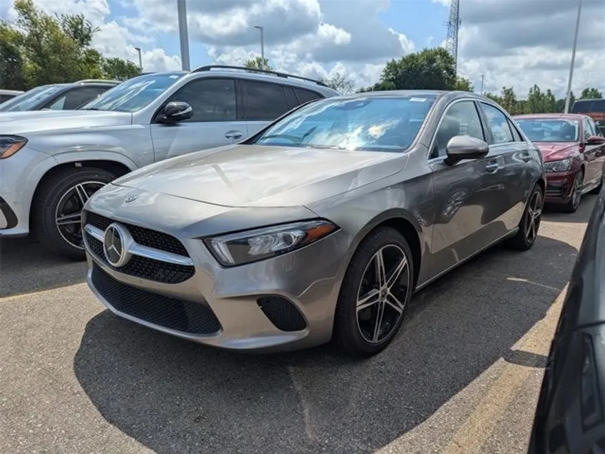 2019 Mercedes Benz A 220 4MATIC photo 1
