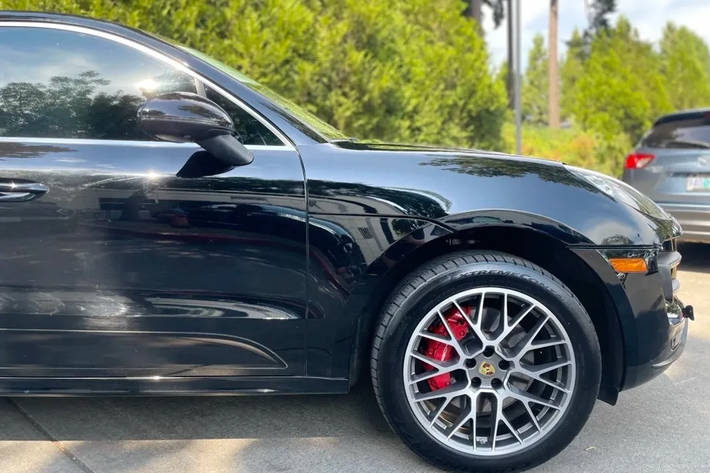 2018 Porsche Macan Turbo photo 1