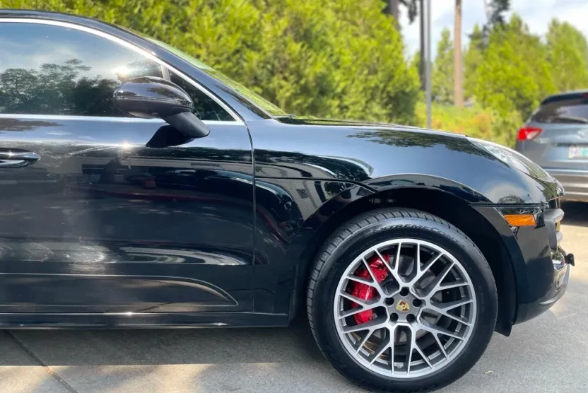 2018 Porsche Macan Turbo photo 1