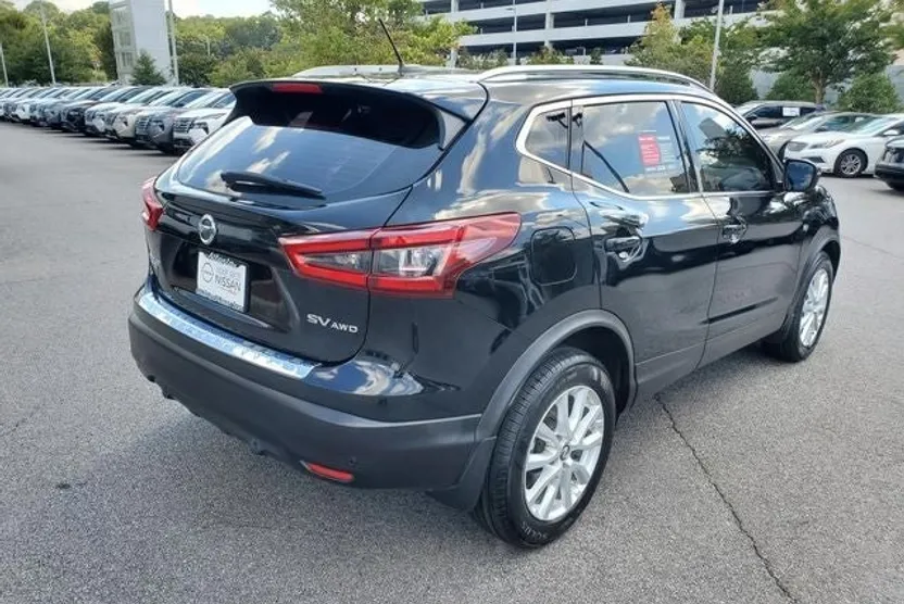 2022 Nissan Rogue Sport SV photo 1