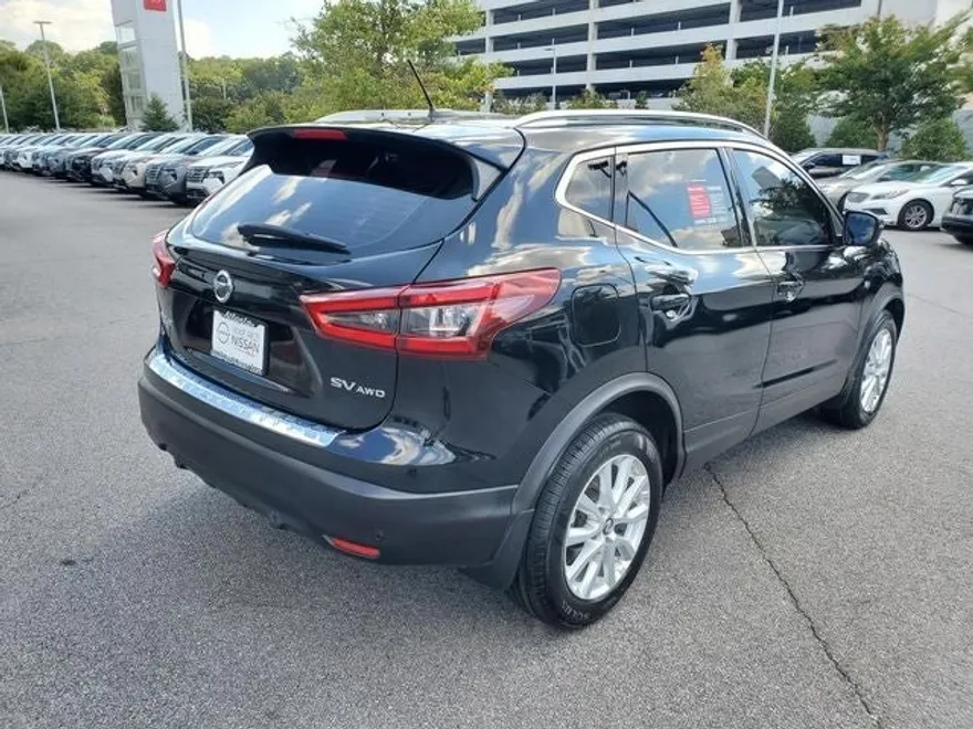 2022 Nissan Rogue Sport SV photo 1