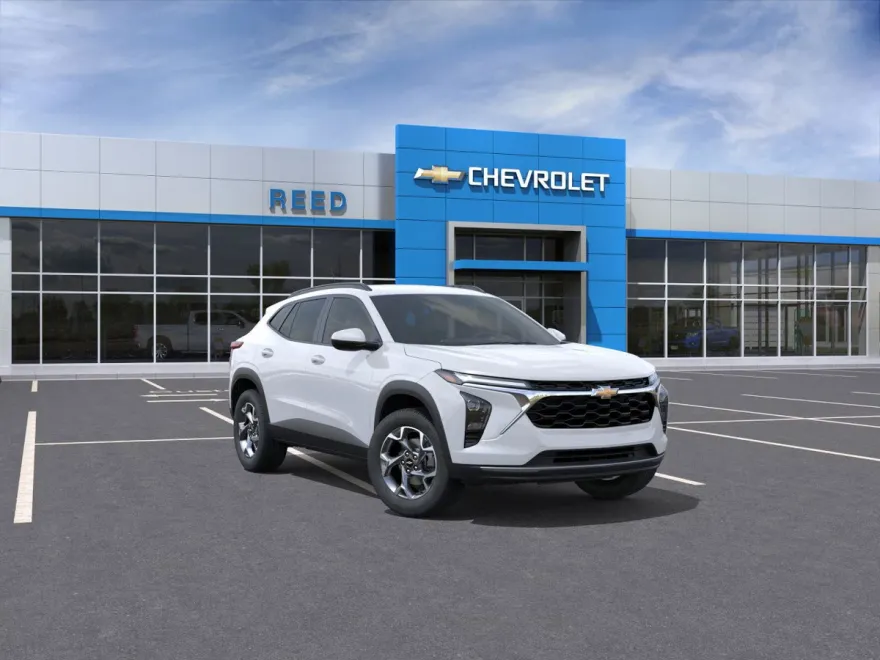 2025 Chevrolet Trax LT photo 1
