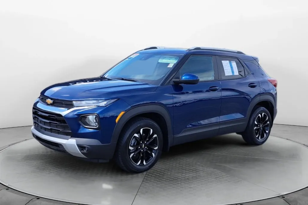 2023 Chevrolet Trailblazer LT photo 1