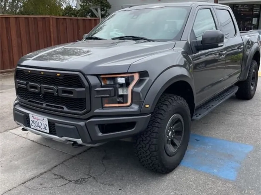 2018 Ford F-150 Raptor photo 1