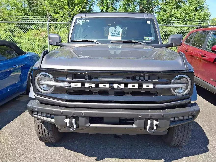 2022 Ford Bronco Outer Banks photo 1