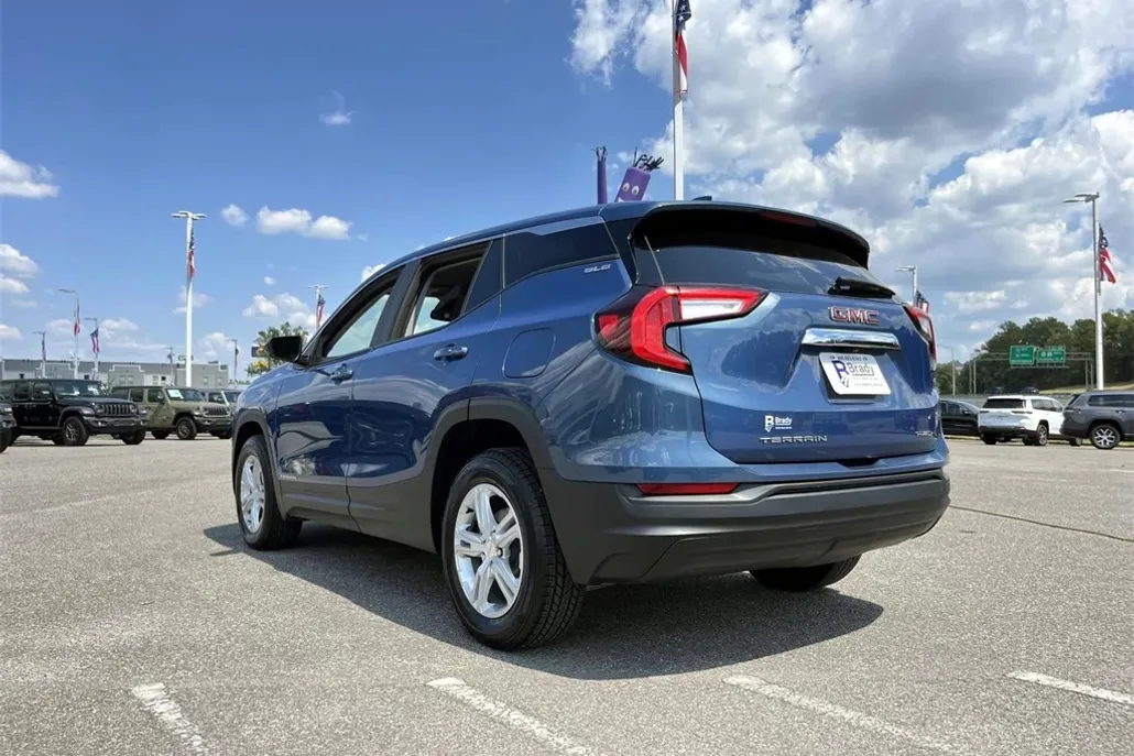2024 Gmc Terrain SLE photo 1