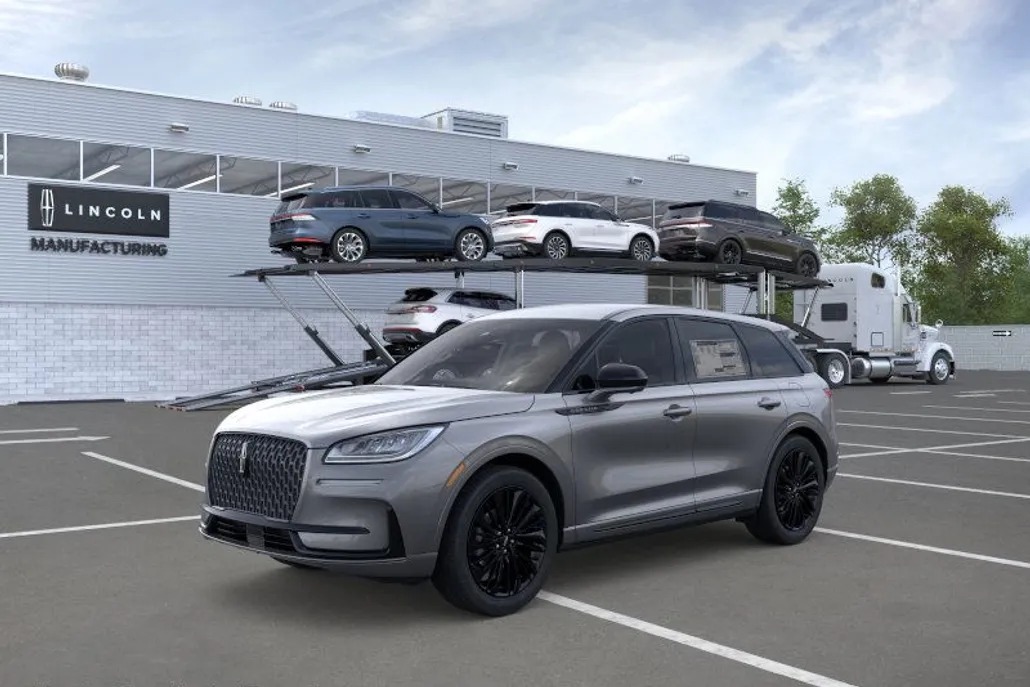 2025 Lincoln Corsair Premiere photo 1