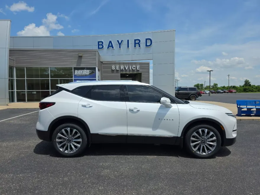 2024 Chevrolet Blazer Premier photo 1