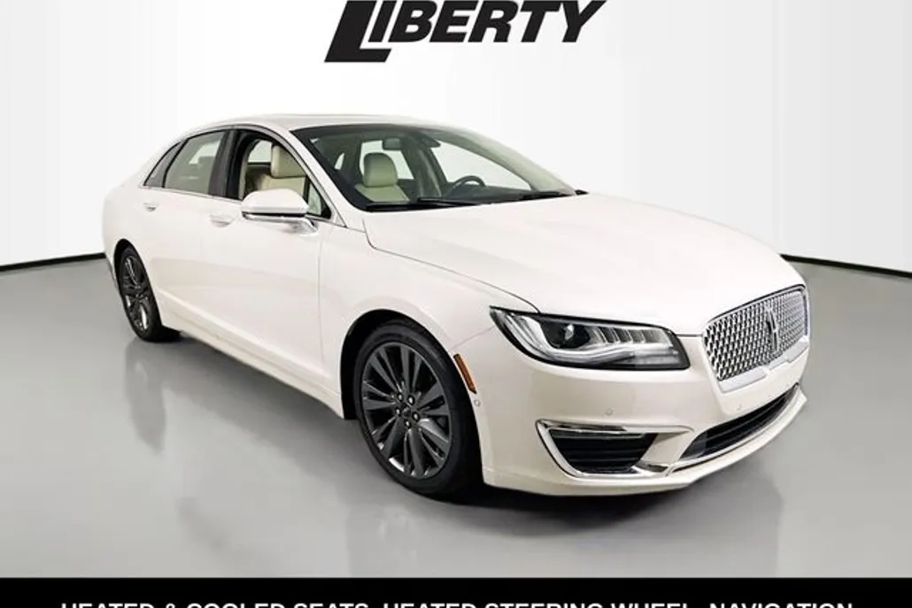 2019 Lincoln MKZ Reserve photo 1