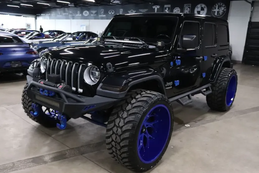 2020 Jeep Wrangler Unlimited Sahara photo 1