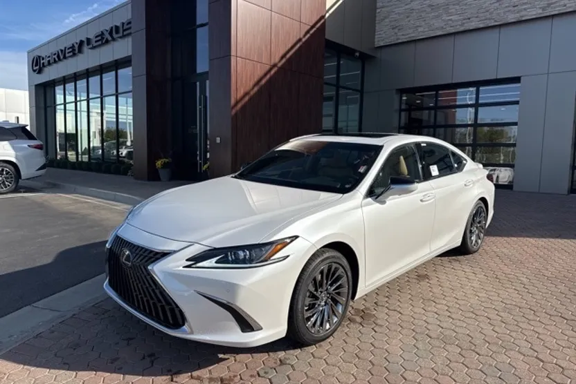 2025 Lexus ES Luxury photo 1