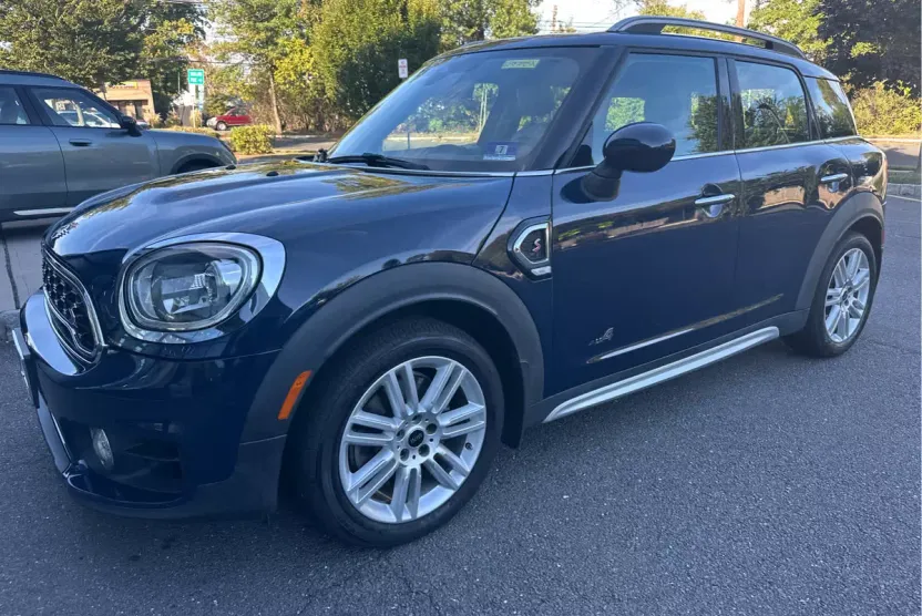 2019 Mini Countryman ALL4 S photo 1