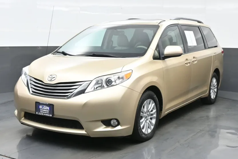 2014 Toyota Sienna Limited photo 1