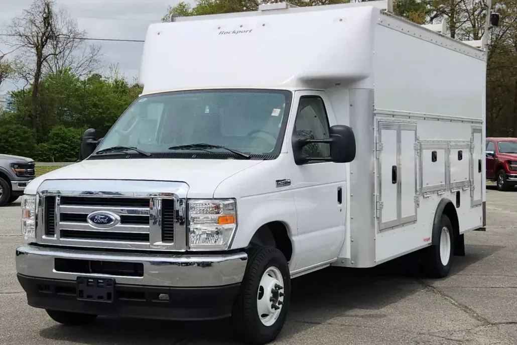 2025 Ford E-450 photo 1
