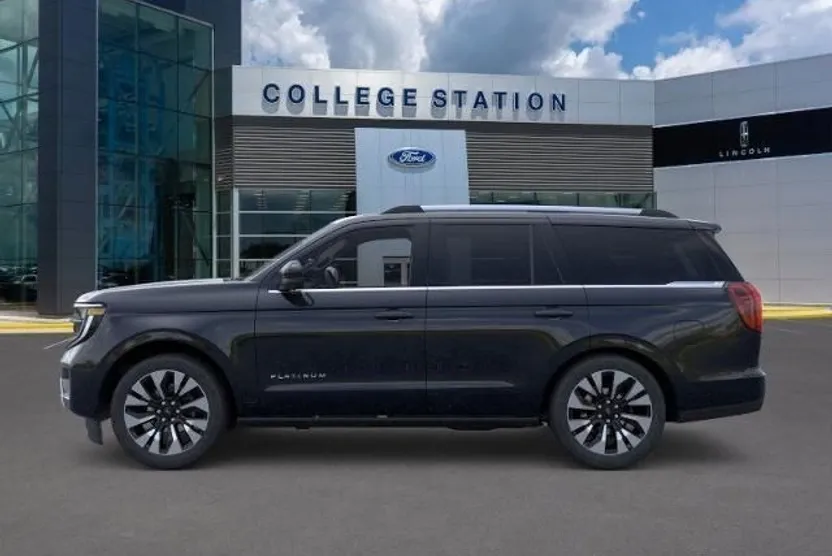 2025 Ford Expedition Platinum photo 1