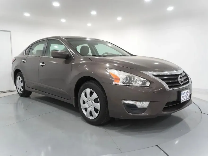 2015 Nissan Altima 2.5 photo 1
