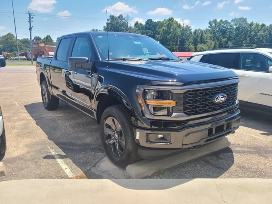 2025 Ford F-150 STX photo 1