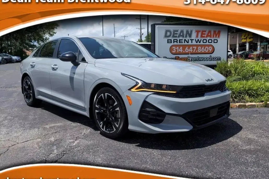2023 Kia K5 GT-Line photo 1