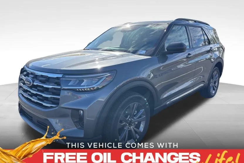 2025 Ford Explorer photo 1