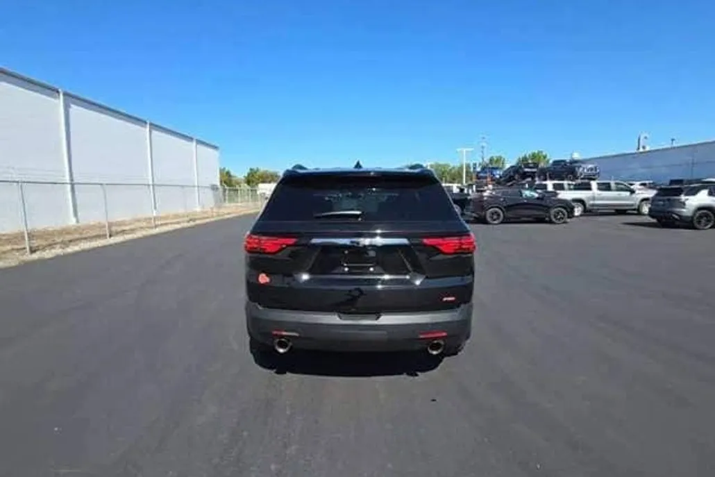 2023 Chevrolet Traverse RS photo 1
