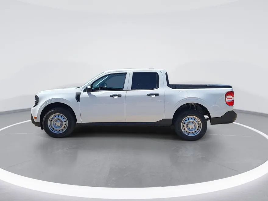 2025 Ford Maverick XL photo 1