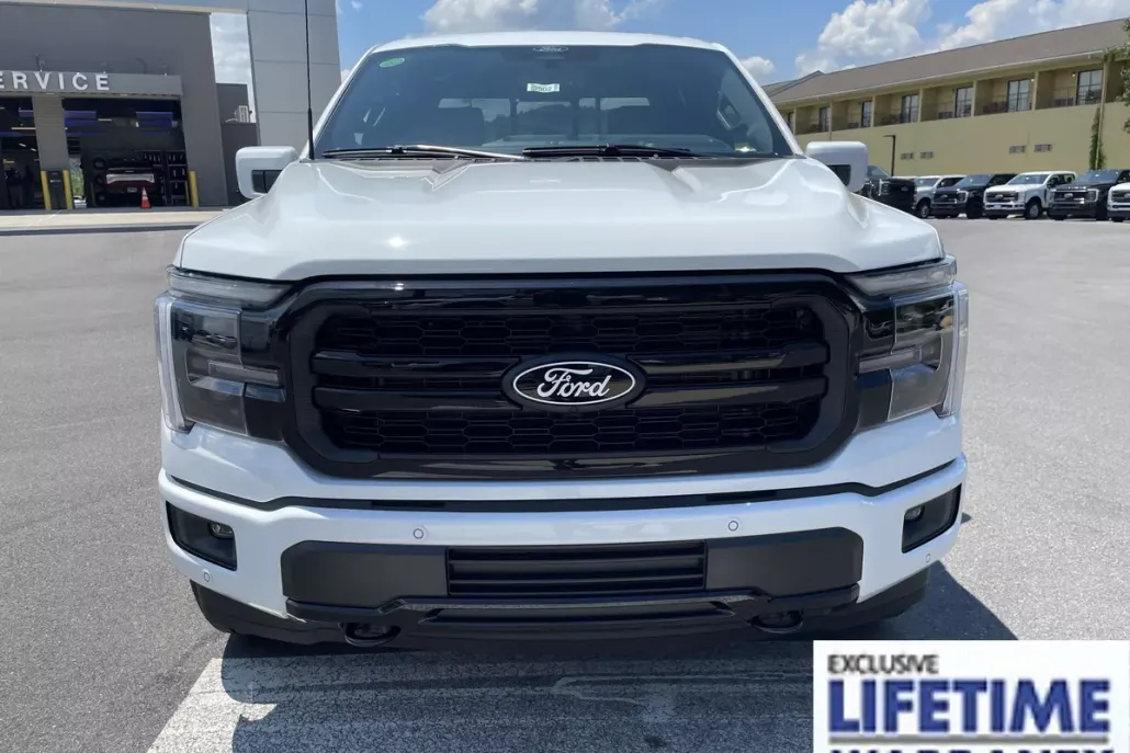 2025 Ford F-150 Lariat photo 1