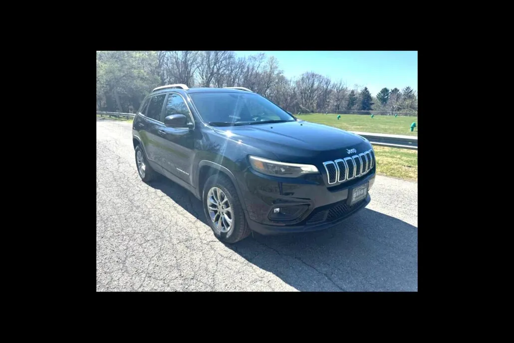 2021 Jeep Cherokee Latitude photo 1