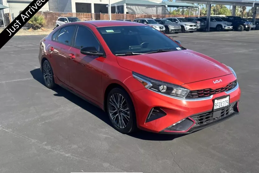 2023 Kia Forte GT-Line photo 1