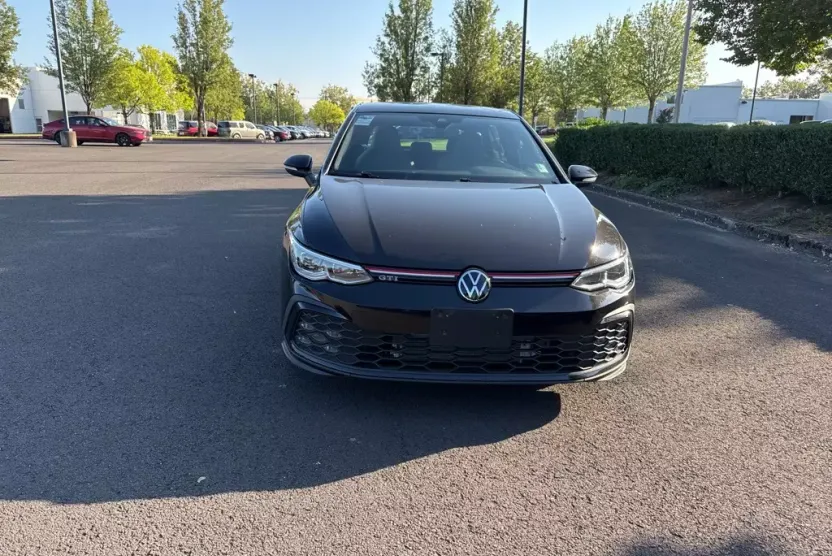2024 Volkswagen Golf GTI SE photo 1