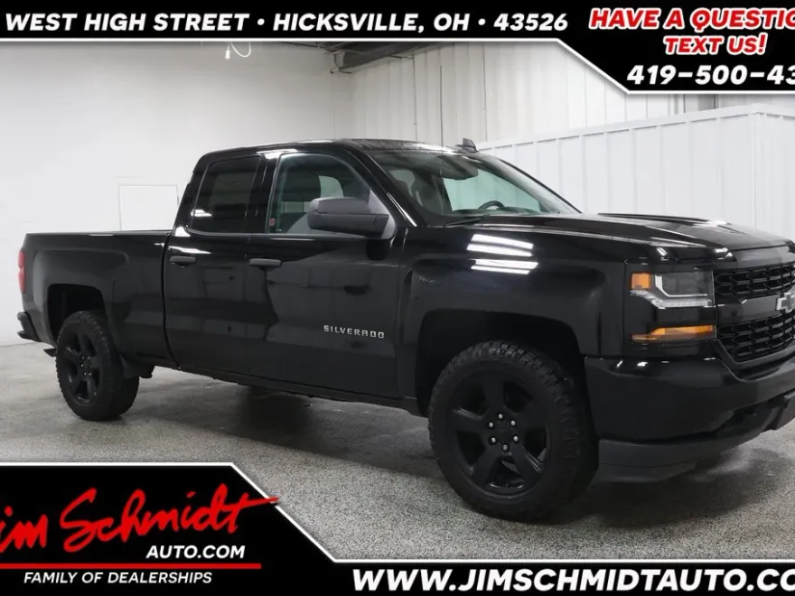 2018 Chevrolet Silverado 1500 Custom photo 1