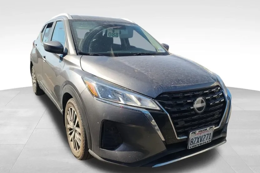 2022 Nissan Kicks SV photo 1