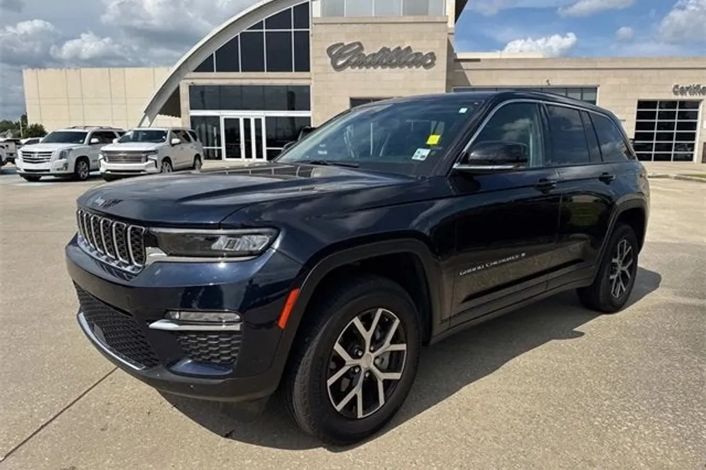 2023 Jeep Grand Cherokee Limited photo 1