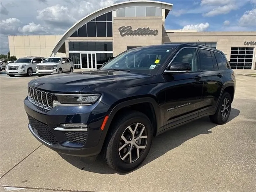 2023 Jeep Grand Cherokee Limited photo 1