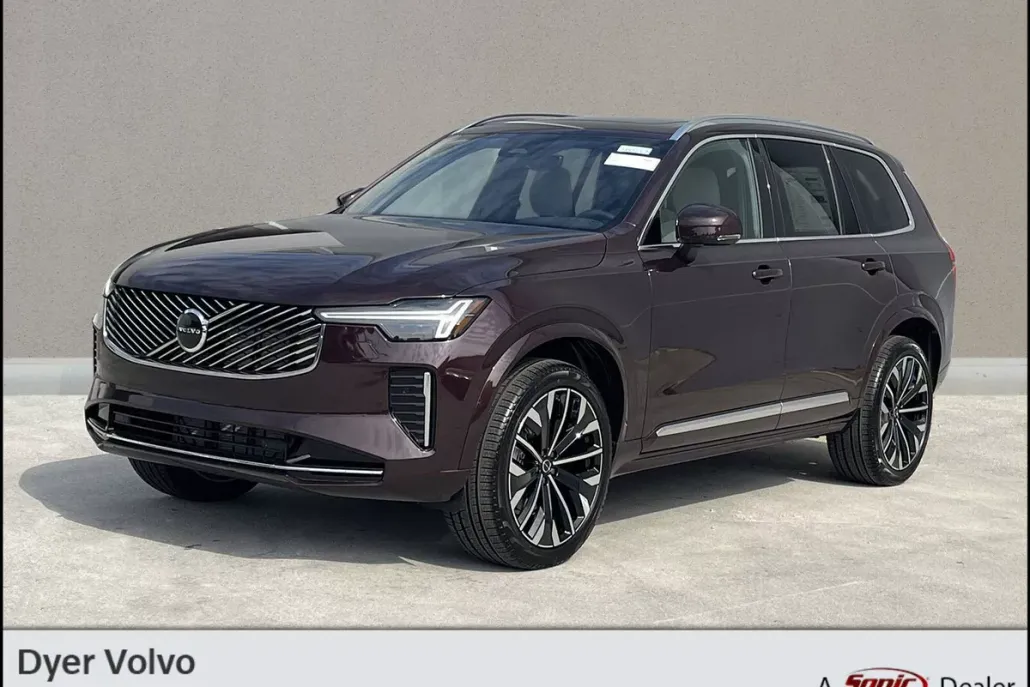 2026 Volvo XC90 B5 Core photo 1