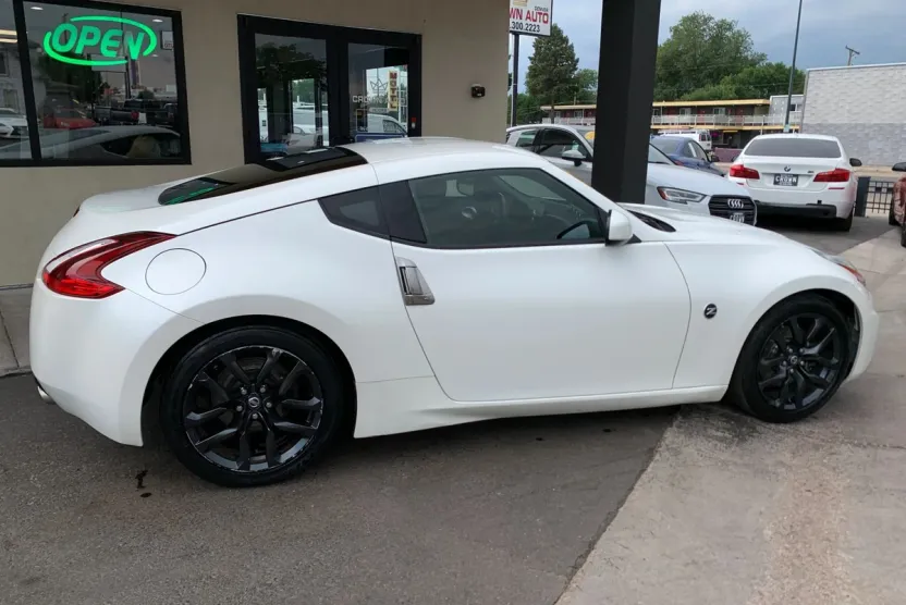2018 Nissan 370Z photo 1
