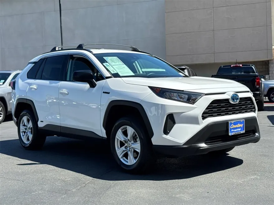 2021 Toyota RAV4 Hybrid LE photo 1
